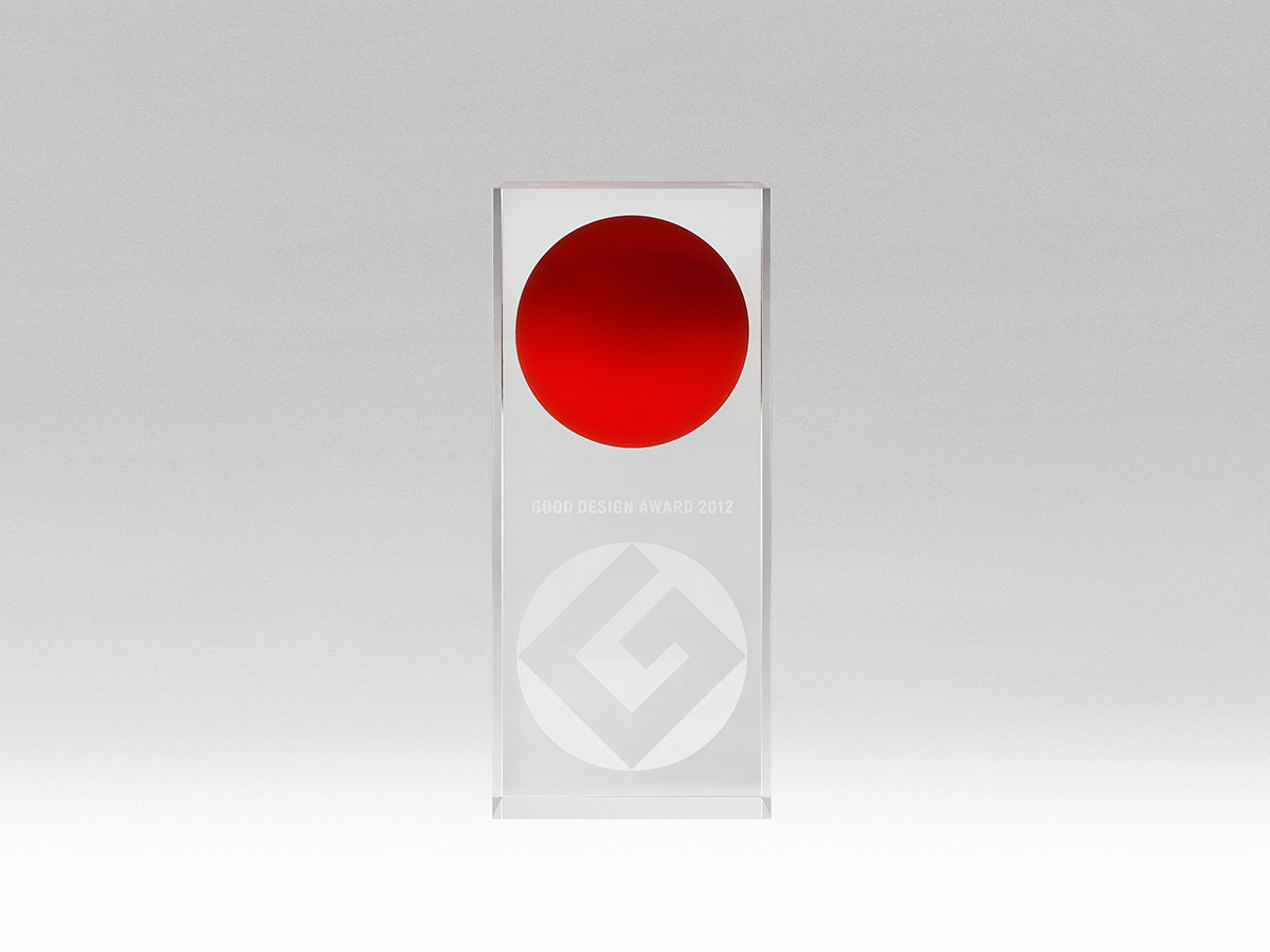 GOOD DESIGN AWARD trophy